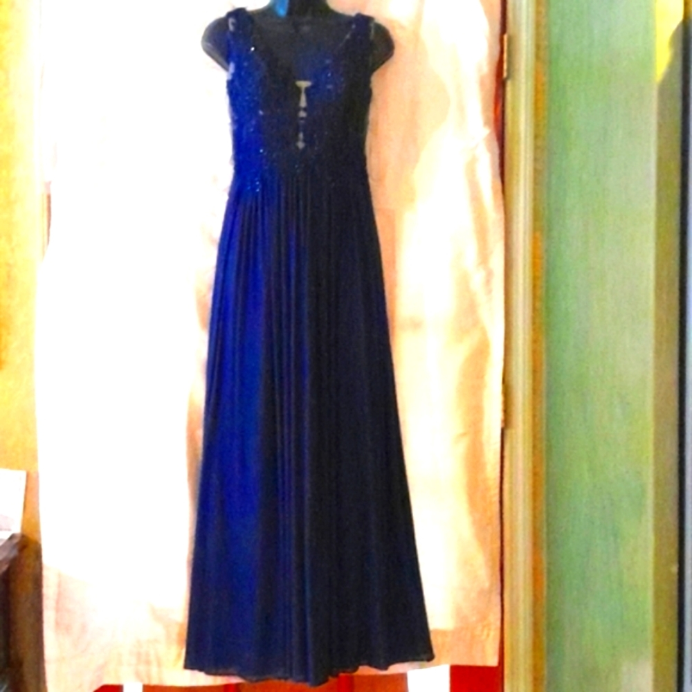 Fancy dress for prom wedding black tie affair etcetera size 6